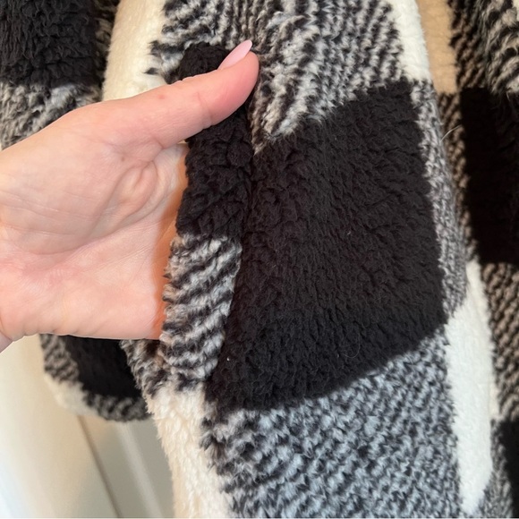 SHEIN Black and White Plaid Teddy Jacket - Picture 3 of 7